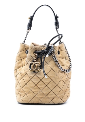 CHANEL Pre-Owned 2016-2017 CC Suede Wild Stitch Bucket Bag satchel - Brown