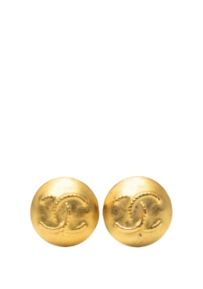 CHANEL Pre-Owned 1995 CC Gold Plated Button Clip On Earrings costume earrings