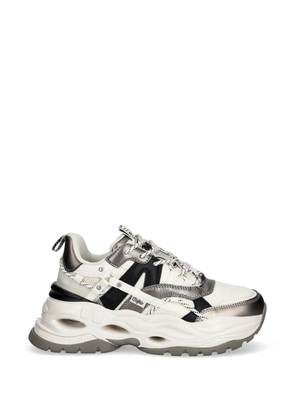 Buffalo Triplet Hollow panelled sneakers - White