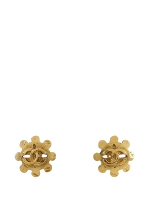 CHANEL Pre-Owned 1994 CC Gold Plated Flower Clip On Earrings costume earrings