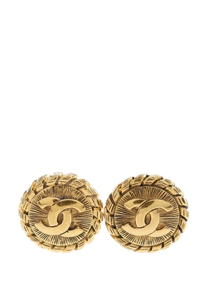 CHANEL Pre-Owned 1970-1980 CC Gold Plated Round Clip On Earrings costume earrings