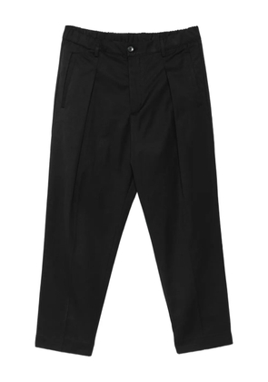 Rhun pleat-detail trousers - Black