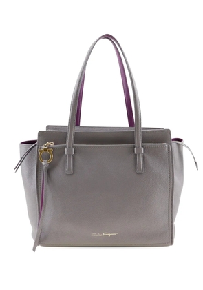 Ferragamo Pre-Owned 2010-2026 Medium Pebbled Calfskin Amy tote bag - Grey
