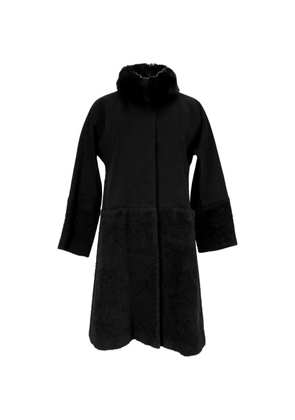 Max Mara hidden-buttoned shearling coat - Black