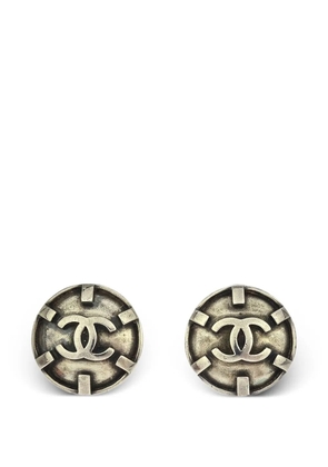 CHANEL Pre-Owned 1996 CC clip-on earrings - Silver