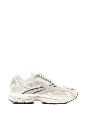 Reebok beige leather sneakers - Neutrals