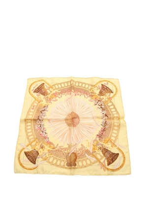 Hermès Pre-Owned 2010s Carré 45 Amours silk scarf - Yellow
