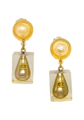 CHANEL Pre-Owned 1997 drop-style faux-pearl earrings - Gold