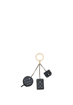 CHANEL Pre-Owned 2021 Quilted Lambskin Pearl Crown CC Wristlet Multi Pouches clutch bag - Black