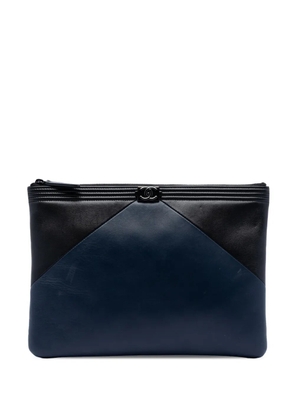 CHANEL Pre-Owned 2017-2018 Medium Bicolor Lambskin Boy O Case clutch bag - Blue