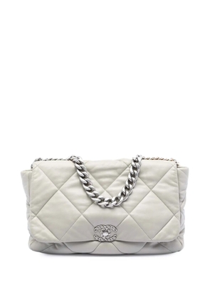 CHANEL Pre-Owned 2021-2026 Maxi Lambskin 19 Flap satchel - Grey