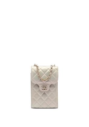 CHANEL Pre-Owned 2020 CC Quilted Iridescent Lambskin Phone Holder with Chain crossbody bag - White
