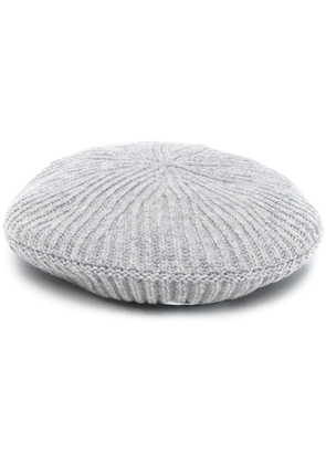 GANNI logo-patch ribbed hat - Grey