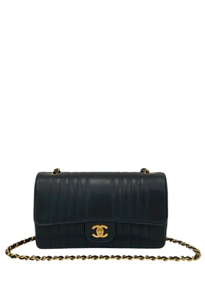 CHANEL Pre-Owned 1991-1994 CC Vertical Quilt Lambskin Mademoiselle Flap crossbody bag - Blue