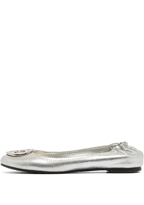 Tory Burch pre-owned Minnie metallic-effect leather ballet flats - Silver