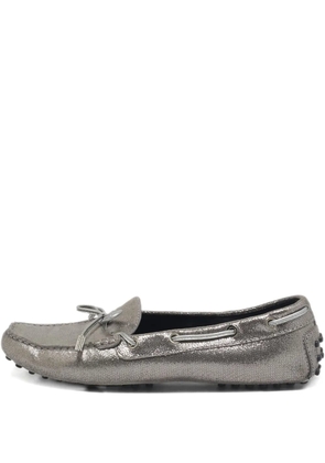 Tod's Vintage pre-owned bow-embellished loafers - Grey
