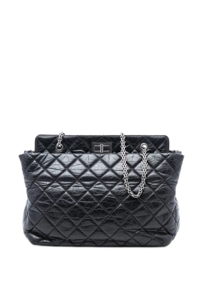 CHANEL Pre-Owned 2012 Quilted Aged Calfskin Reissue 2.55 tote bag - Black