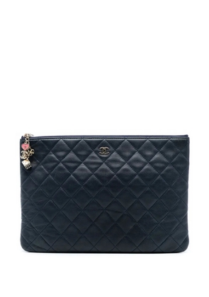 CHANEL Pre-Owned 2016-2017 Medium Quilted Lambskin Casino Beauty O Case clutch bag - Blue