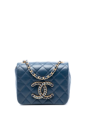 CHANEL Pre-Owned 2021-2025 Mini Quilted Lambskin CC Crystal Full Flap crossbody bag - Blue