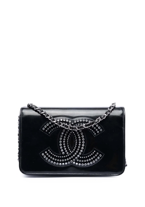 CHANEL Pre-Owned 2009-2010 CC Patent Strass Embellished Wallet On Chain crossbody bag - Black