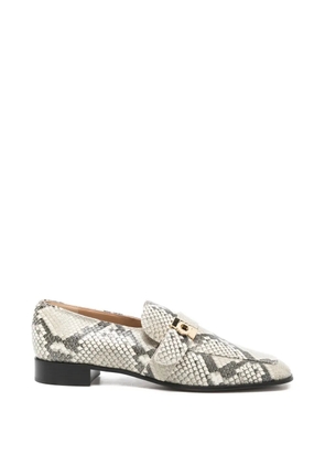 Ferragamo snakeskin-effect buckled loafers - Grey