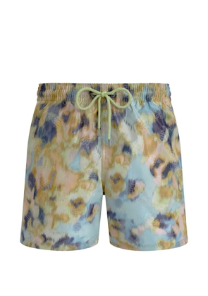 Vilebrequin x Maison BUCOL Blurred Nymphea swim shorts - Blue