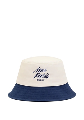 AMI Paris embroidered bucket hat - White