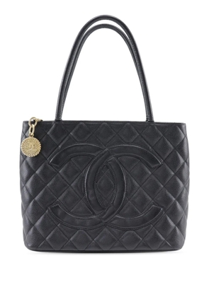 CHANEL Pre-Owned 2005-2006 Caviar Medallion tote bag - Black
