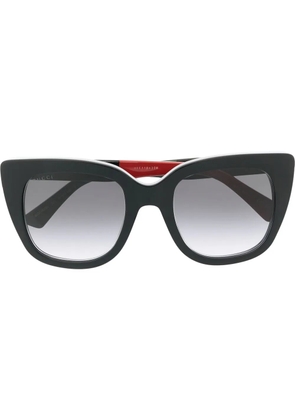 Gucci Eyewear logo-plaque cat eye-frame sunglasses - Black