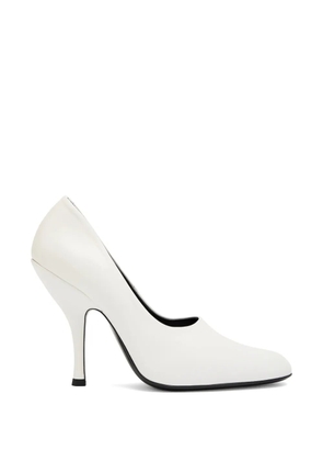 Jude Date round-toe pumps - White