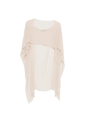 D.Exterior ruffled top - Neutrals