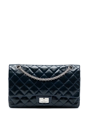 CHANEL Pre-Owned 2010-2011 Quilted Aged Patent Reissue 2.55 Double Flap 227 shoulder bag - Blue
