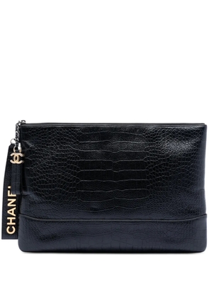 CHANEL Pre-Owned 2019 Medium Croc Embossed Calfskin Gabrielle Cosmetic Case clutch bag - Black