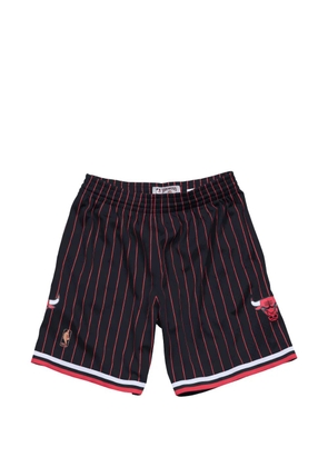 Mitchell & Ness striped logo shorts - Black