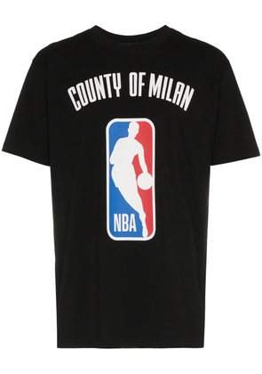 COUNTY OF MILAN X NBA print ribbed neck t-shirt - Black