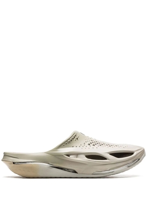 Nike MMW 005 'Light Bone' slides - Neutrals