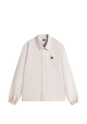 Tommy Jeans logo-patch overshirt - Grey