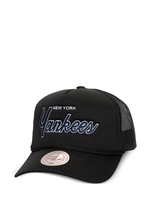 Mitchell & Ness New York Yankees MLB Script Trucker baseball cap - Black