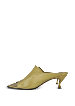 Bottega Veneta Pre-Owned square-toe leather sandals - Yellow