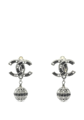 CHANEL Pre-Owned 1986-1988 Coco Mark earrings - Grey