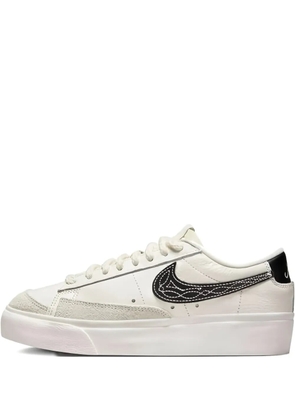 Nike Blazer Low Platform sneakers - White