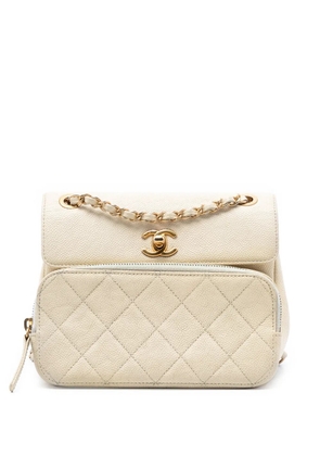 CHANEL Pre-Owned 2019 Caviar Business Affinity Messenger Flap crossbody bag - White