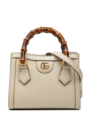 Gucci Pre-Owned 2000-2015 Mini Calfskin Bamboo Diana satchel - White