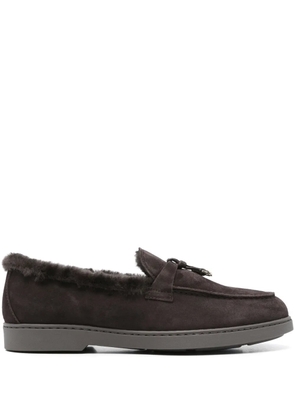 Doucal's tassel-embellished suede loafers - Brown
