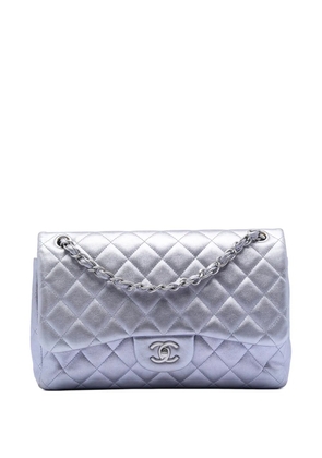 CHANEL Pre-Owned 2010-2011 Jumbo Classic Metallic Lambskin Double Flap shoulder bag - Purple