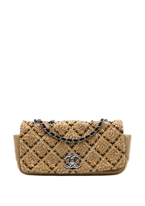 CHANEL Pre-Owned 2010-2011 CC Patent Woven Stitch Full Flap shoulder bag - Brown