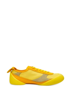 Alexander McQueen panelled lace-up sneakers - Yellow