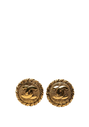 CHANEL Pre-Owned 1980-1990 CC Gold Plated Round Clip On Earrings costume earrings