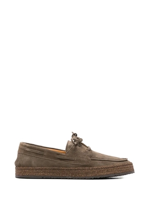 CALCE laces flat boat shoes - Brown