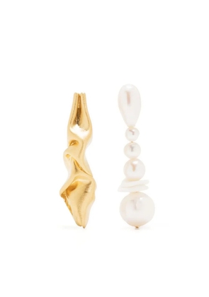 Completedworks 'Notsobig' Crumple drop earrings - Gold